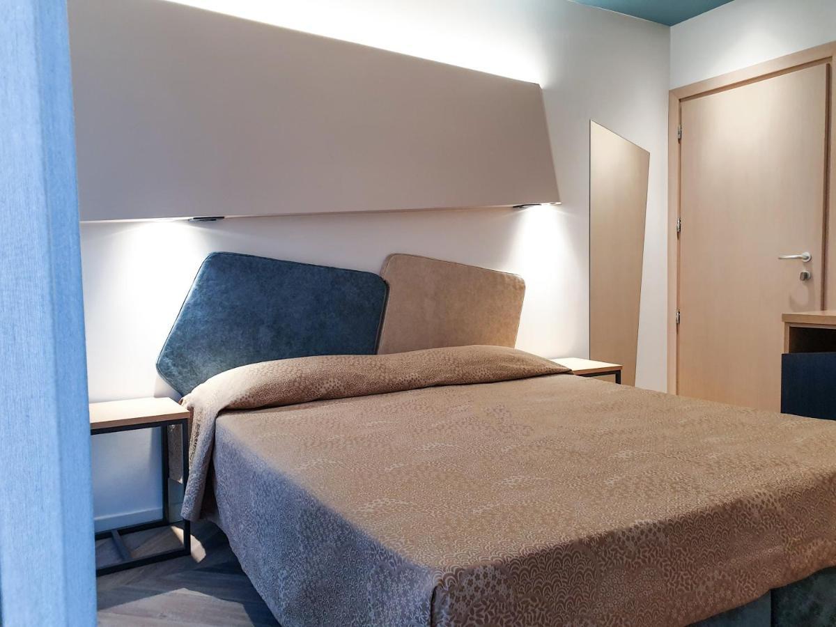 Color Hotel リミニ エクステリア 写真