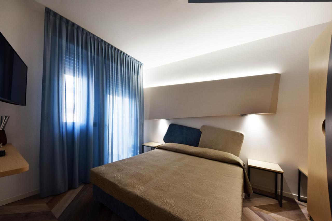 Color Hotel リミニ エクステリア 写真